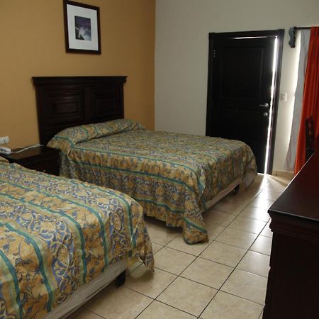 Apart Hotel Pico Bonito La Ceiba Kamer foto