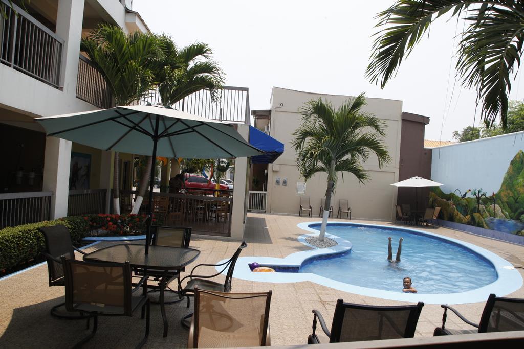 Apart Hotel Pico Bonito La Ceiba Buitenkant foto