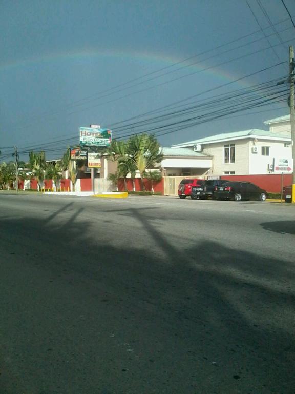 Apart Hotel Pico Bonito La Ceiba Buitenkant foto