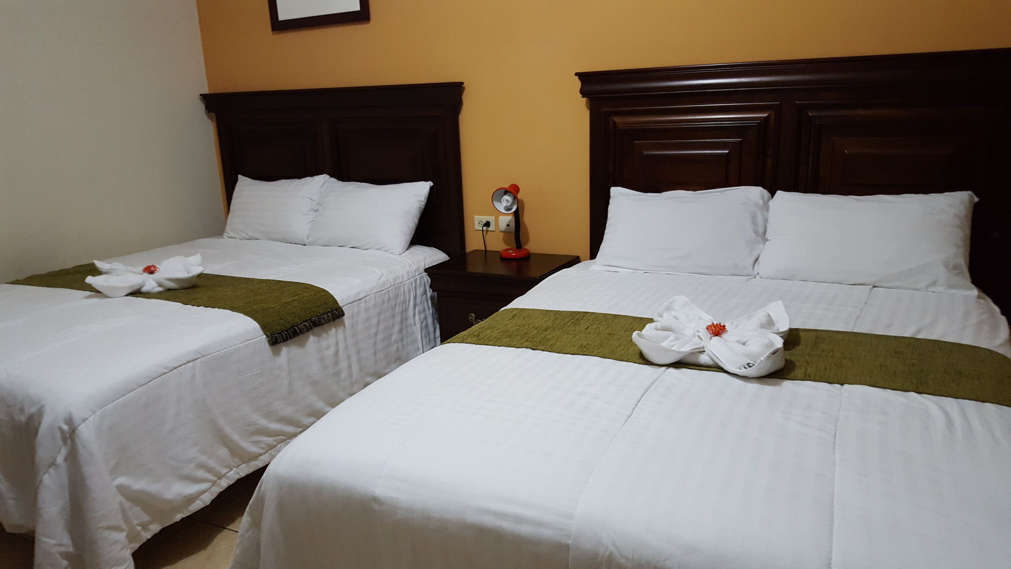 Apart Hotel Pico Bonito La Ceiba Buitenkant foto